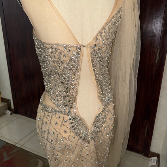 ✨ Custom Luxury Evening Gown – Worn Once ✨ - Picture 7 of 10